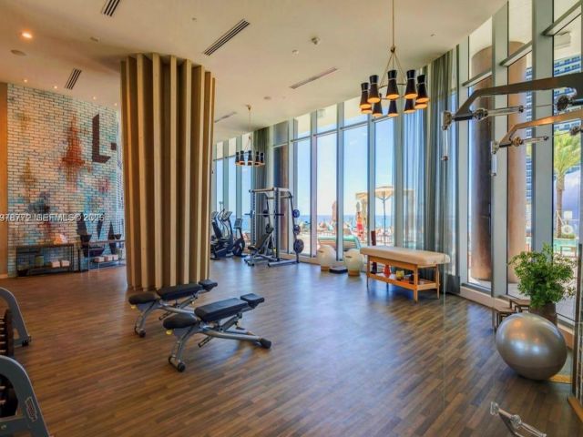 Apartment for sale  Unit #302 - photo 7512381