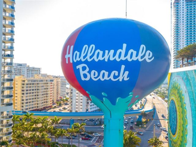 Apartment for sale  Unit #302 - photo 7512384