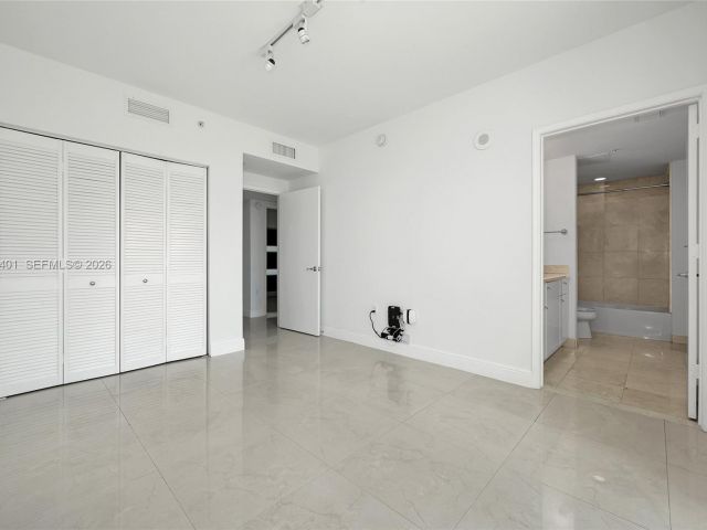 Apartment for sale  Unit #932 - photo 7505398