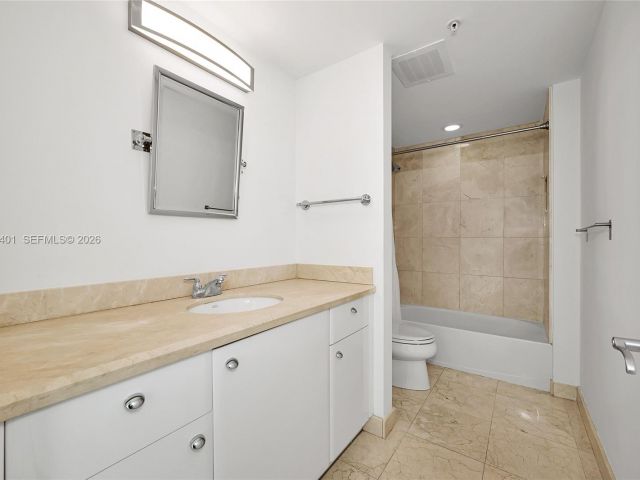 Apartment for sale  Unit #932 - photo 7505399