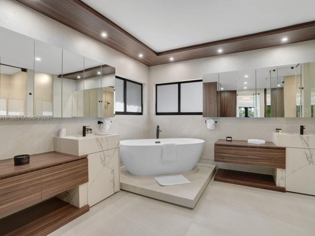 Home for rent at 168 Fiesta Way - photo 7483056