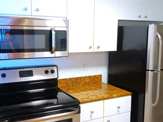 Apartment for rent  Unit #911 - photo 7479052