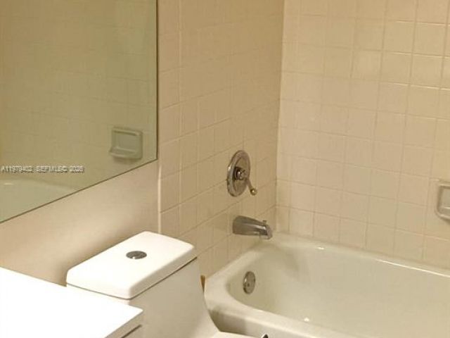 Apartment for rent  Unit #911 - photo 7479061