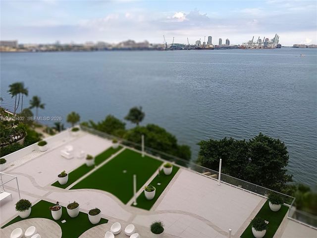 Apartment for rent  Unit #911 - photo 7479063