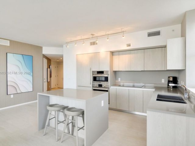 Apartment for sale  Unit #R1402 - photo 7512909