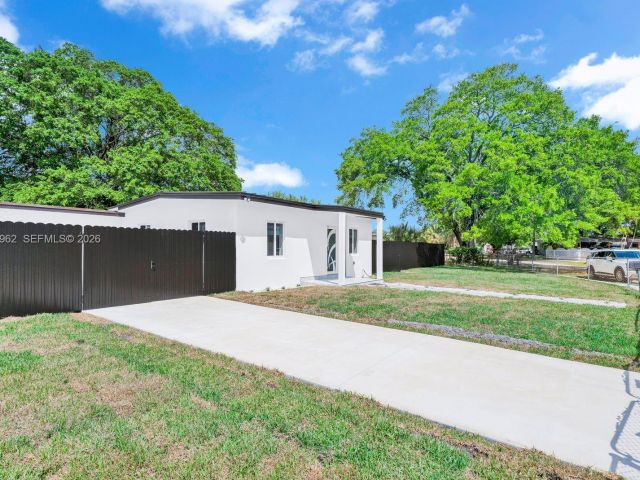 Home for sale at 16320 NW 19 CT - photo 7517117