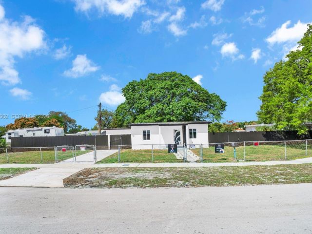 Home for sale at 16320 NW 19 CT - photo 7517119