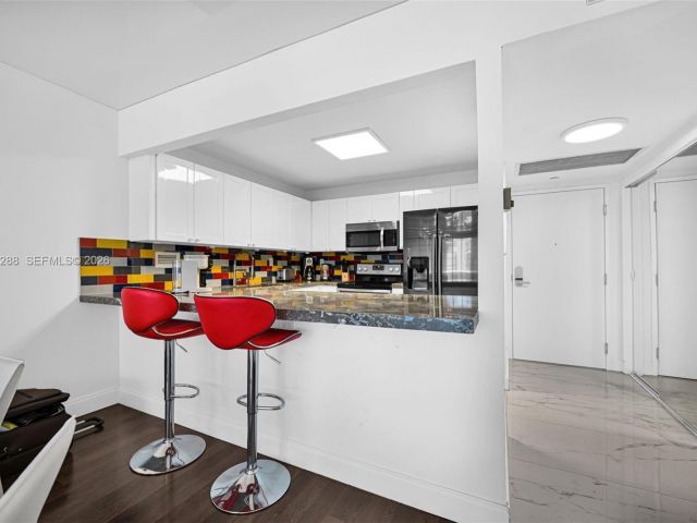 Apartment for sale  Unit #1204 - photo 7524402