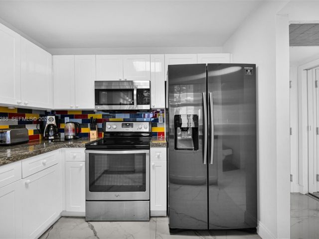 Apartment for sale  Unit #1204 - photo 7524404