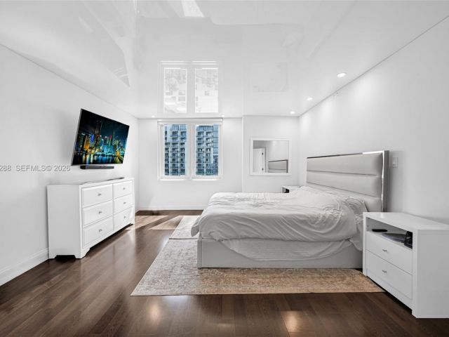 Apartment for sale  Unit #1204 - photo 7524408