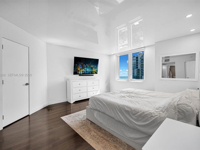 Apartment for sale  Unit #1204 - photo 7524409