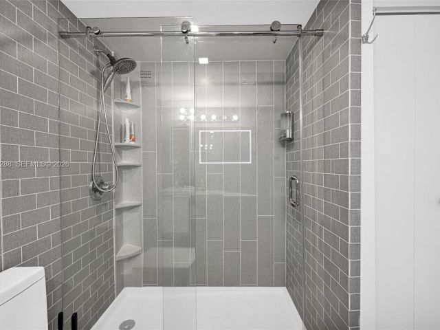 Apartment for sale  Unit #1204 - photo 7524411