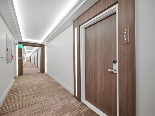 1-bedroom condo for sale in Miami Beach - 2301 Collins Ave 1204 - MondialRealty