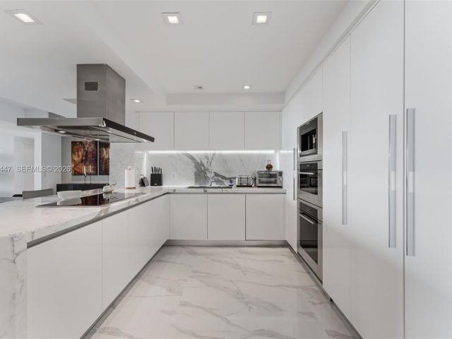 Apartment for sale  Unit #5-2304 - photo 7490037