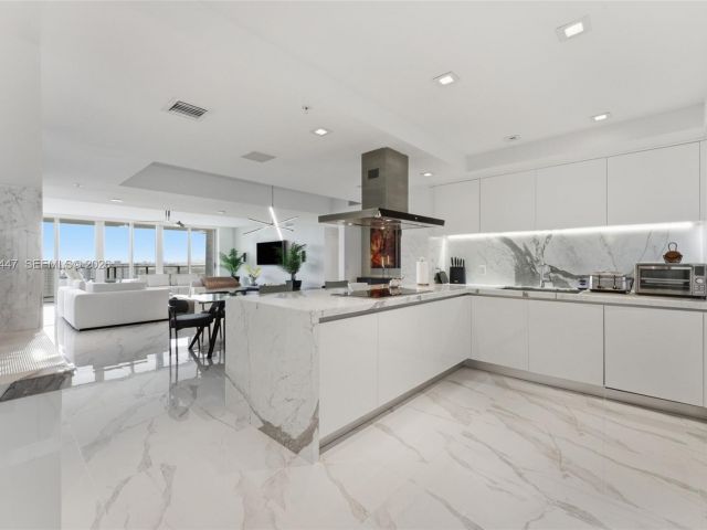 Apartment for sale  Unit #5-2304 - photo 7490039