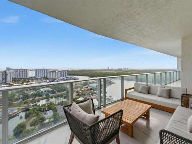 Apartment for sale  Unit #5-2304 - photo 7490044