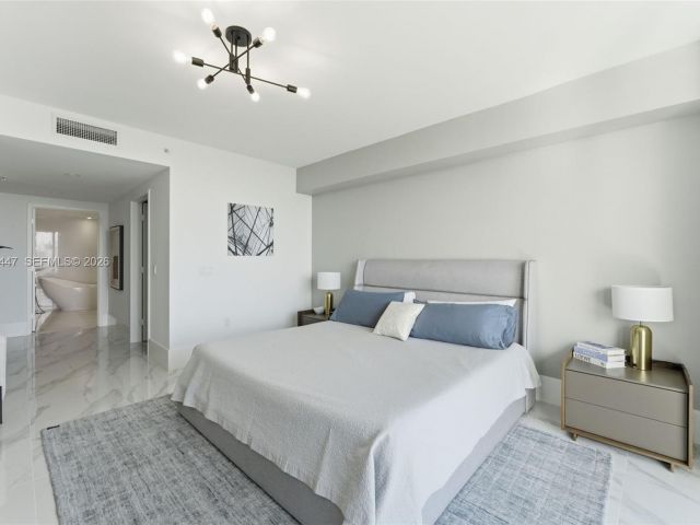 Apartment for sale  Unit #5-2304 - photo 7490050