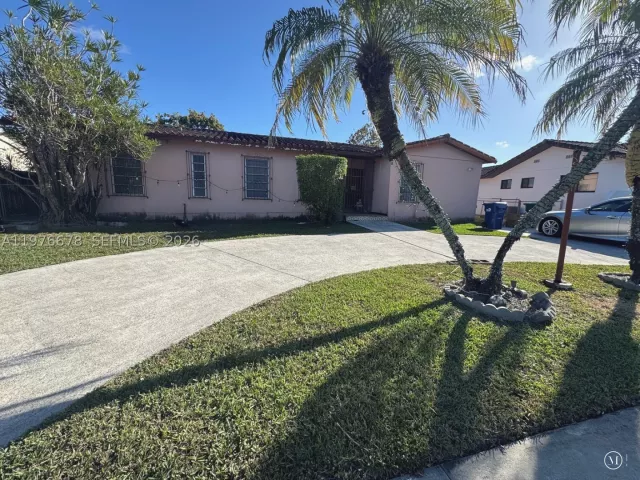 3-bedroom home for sale in Miami - 10730 SW 66th Dr - MondialRealty