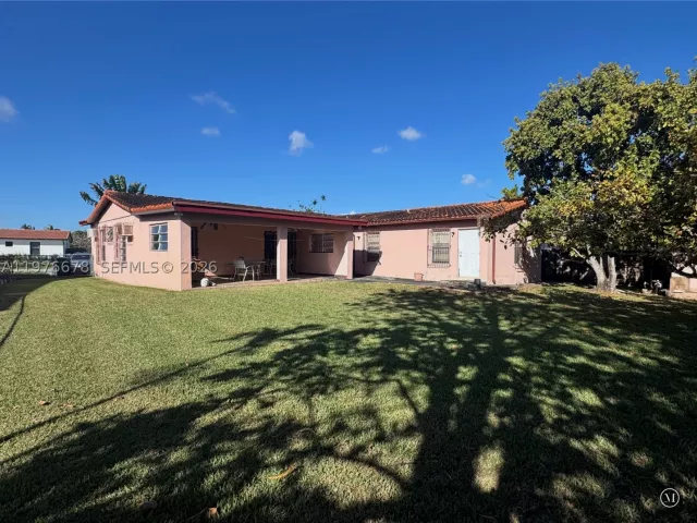 3-bedroom home for sale in Miami - 10730 SW 66th Dr - MondialRealty