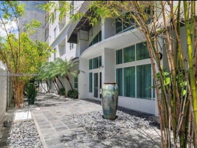 1-bedroom condo for rent in Miami - 234 NE 3rd St 608 - MondialRealty