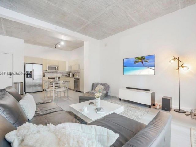 1-bedroom condo for rent in Miami - 234 NE 3rd St 608 - MondialRealty