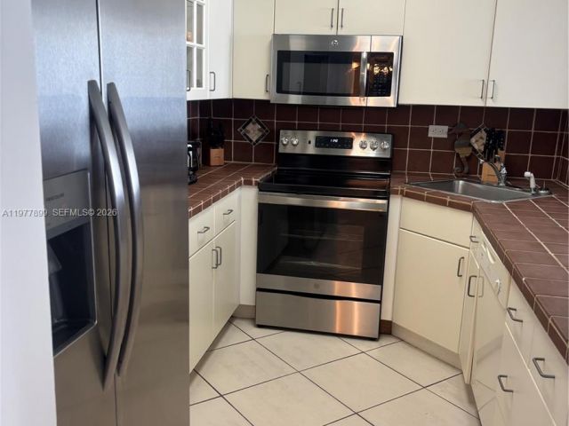 Apartment for sale  Unit #505 - photo 7504406