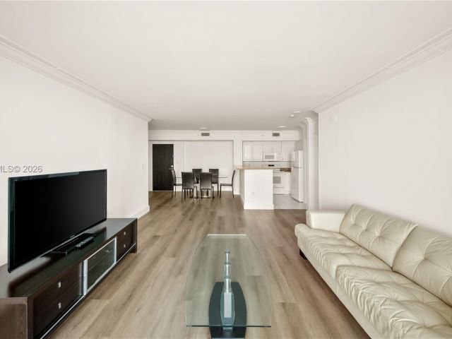 Apartment for rent  Unit #1903 - photo 7529327