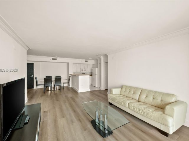 Apartment for rent  Unit #1903 - photo 7529328