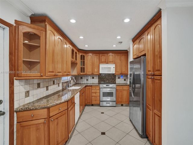 Home for rent at 3745 Piccadilly St 114 - photo 7472160