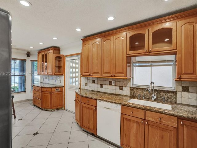 Home for rent at 3745 Piccadilly St 114 - photo 7472161