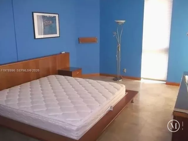 2-bedroom condo for sale in Aventura - 20185 E Country Club Dr TS-3 - MondialRealty