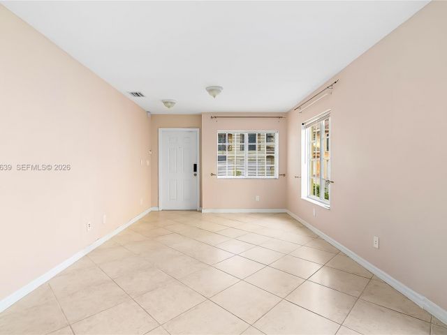 Home for rent at 330 SW 2nd Ave 12 - photo 7462193