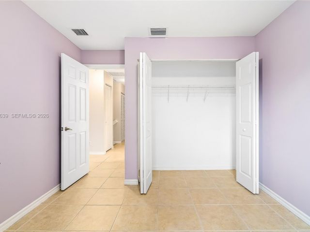 Home for rent at 330 SW 2nd Ave 12 - photo 7462208