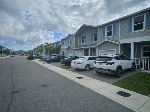 3-bedroom home for rent in Homestead - 1720 SE 9th Ave 0 - MondialRealty