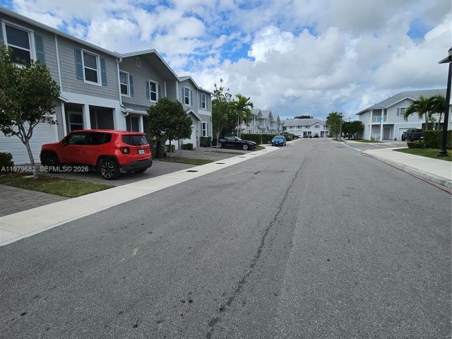 3-bedroom home for rent in Homestead - 1720 SE 9th Ave 0 - MondialRealty