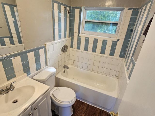 Home for rent at 374 NW 31st Ave - photo 7478533