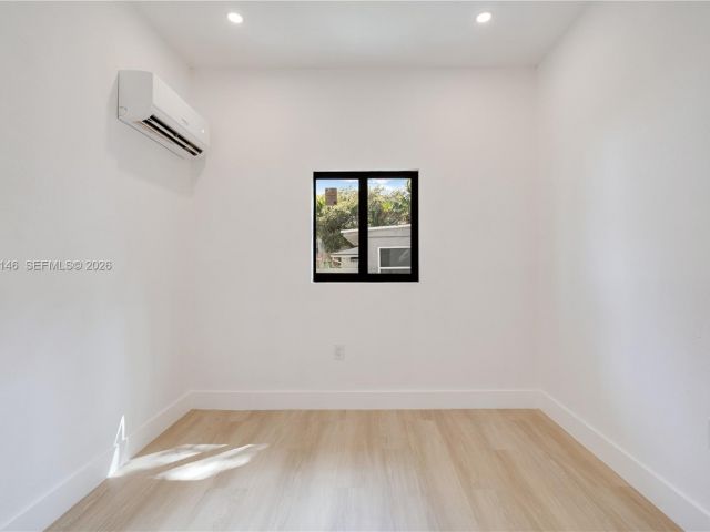 Home for sale at 5511 NW 4th Ave - photo 7509144