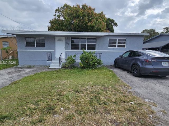 3-bedroom home for rent in Fort Lauderdale - 374 NW 31st Ave - MondialRealty