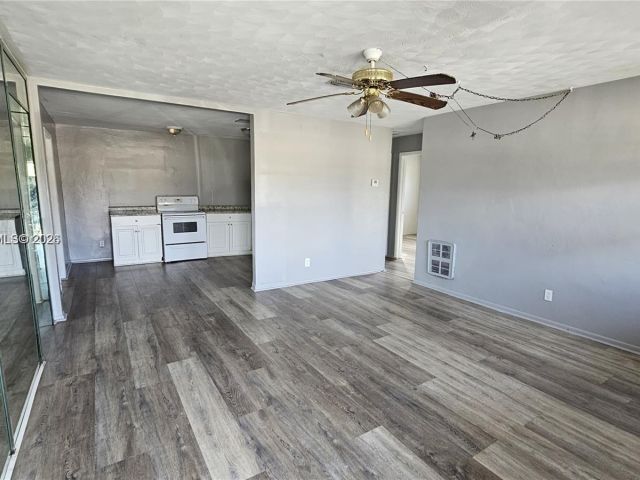 3-bedroom home for rent in Fort Lauderdale - 374 NW 31st Ave - MondialRealty
