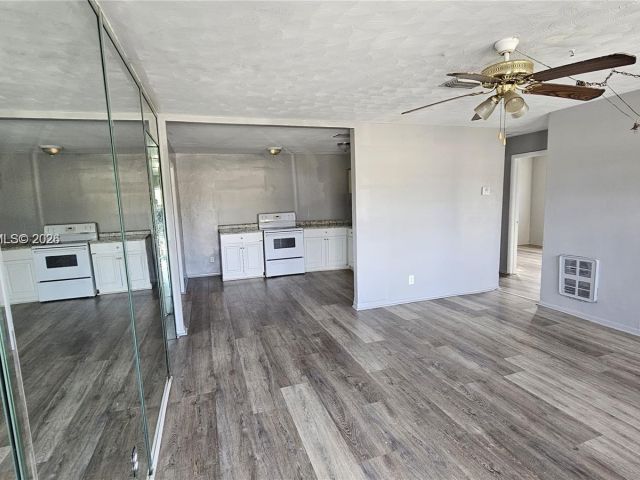 3-bedroom home for rent in Fort Lauderdale - 374 NW 31st Ave - MondialRealty
