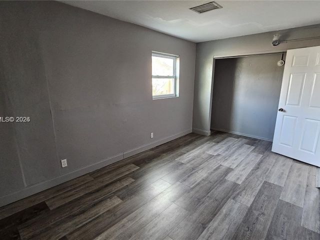 3-bedroom home for rent in Fort Lauderdale - 374 NW 31st Ave - MondialRealty