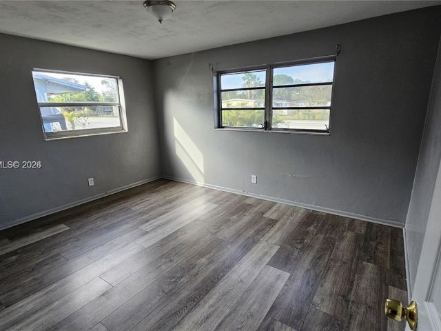 3-bedroom home for rent in Fort Lauderdale - 374 NW 31st Ave - MondialRealty