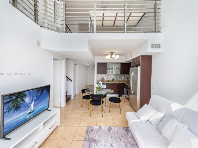 2-bedroom condo for rent in Miami - 41 SE 5th St 1508 - MondialRealty