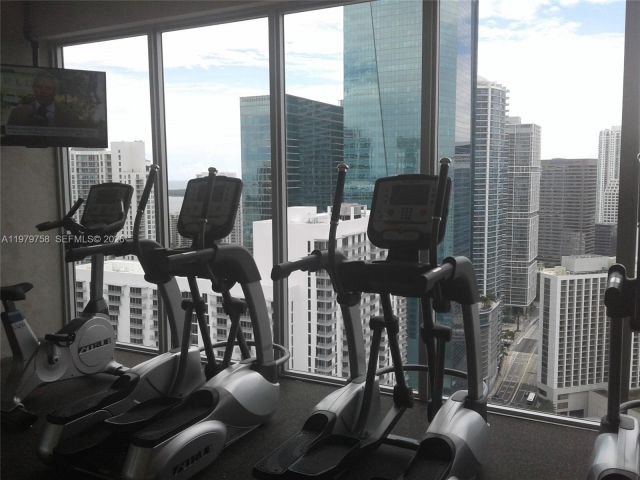 Apartment for rent  Unit #906 - photo 7467776