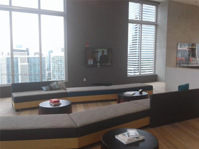 Apartment for rent  Unit #906 - photo 7467779