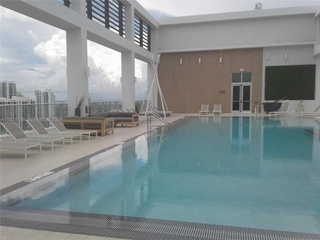 Apartment for rent  Unit #906 - photo 7467780