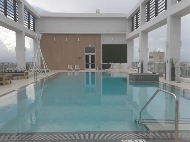 Apartment for rent  Unit #906 - photo 7467782