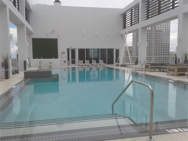 Apartment for rent  Unit #906 - photo 7467783