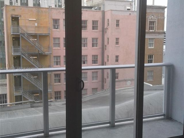 Apartment for rent  Unit #906 - photo 7467791