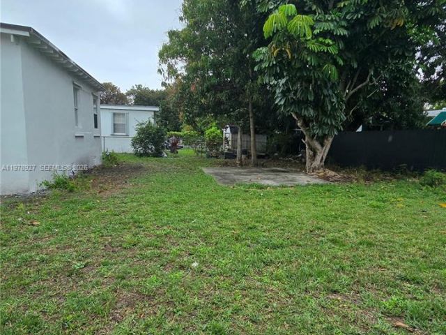 Home for sale at 911 NW 45th St - photo 7517766